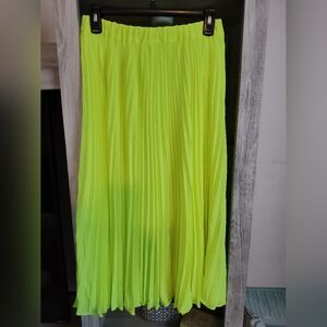 Michael Kors Neon Lime Pleated Midi Skirt SZ 4 New With Tags, Waist 28"